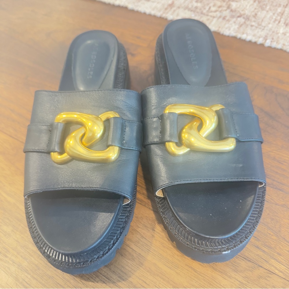 Aerosoles Leather Slide Sandals – Black with Gold Chain – Women’s 8M